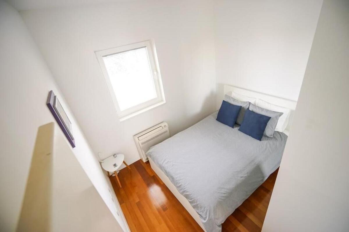 Apartment Zara White Exterior photo